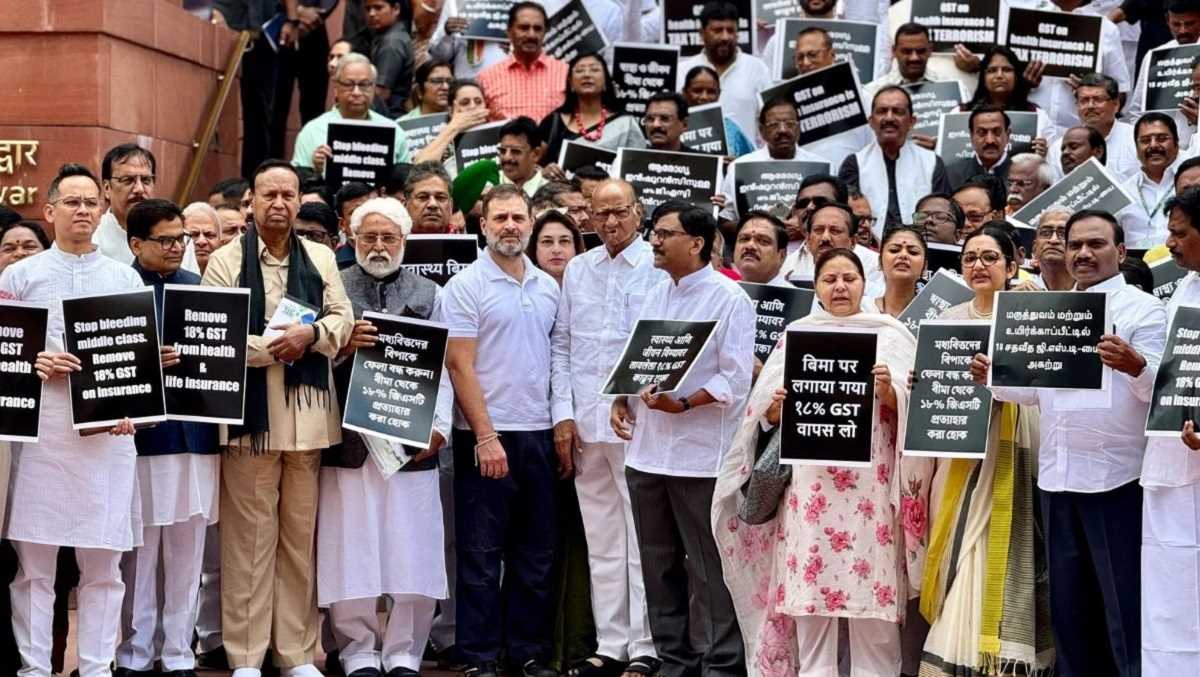 हेल्थ इंश्योरेंस पर जीएसटी के मामले को लेकर एकजुट हुए विपक्षी सांसद